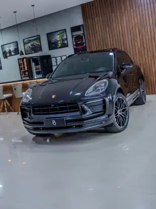 PORSCHE-MACAN-2025