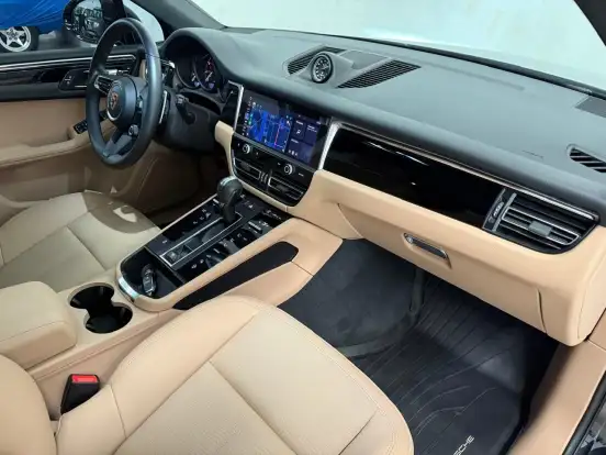 PORSCHE-MACAN-2024
