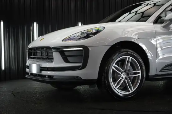 PORSCHE-MACAN-2025
