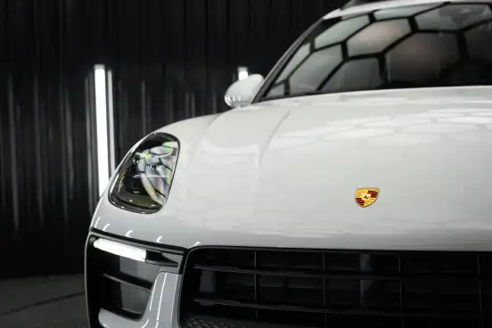 PORSCHE-MACAN-2025
