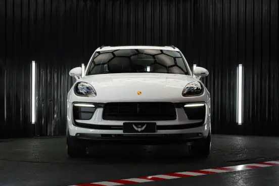 PORSCHE-MACAN-2025