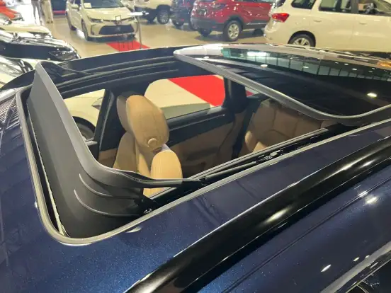 PORSCHE-MACAN-2023
