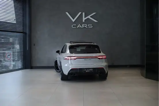 PORSCHE-MACAN-2023
