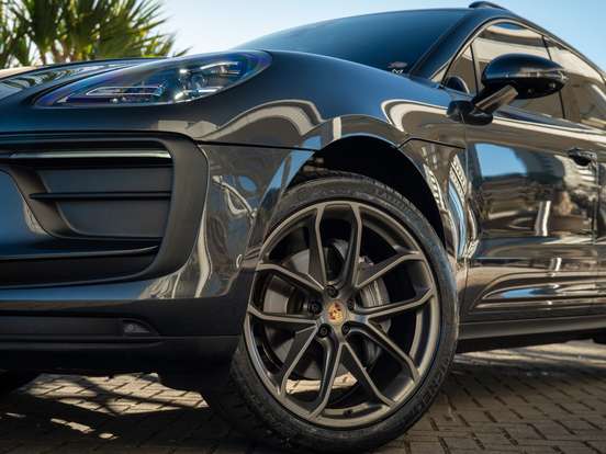 PORSCHE-MACAN-2022