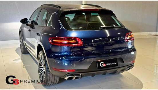 PORSCHE-MACAN-2017