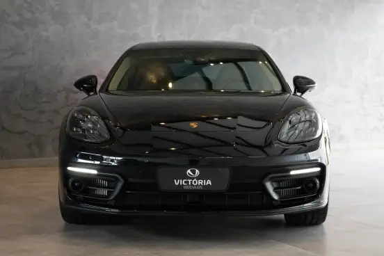 PORSCHE-PANAMERA-2023