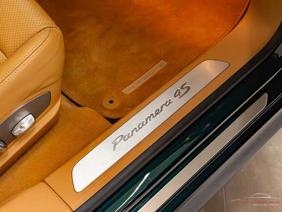 PORSCHE-PANAMERA-2009