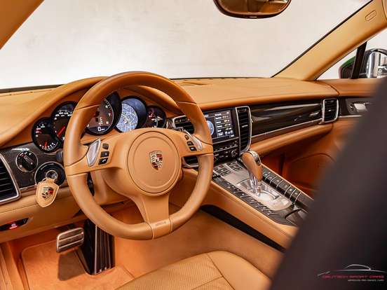 PORSCHE-PANAMERA-2009