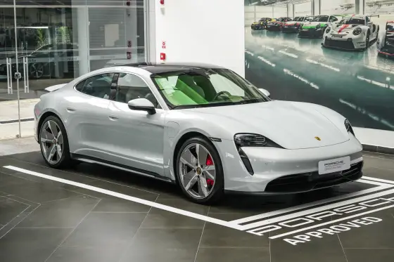 PORSCHE TAYCAN 4S ELÉTRICO PORSCHE TAYCAN 4S ELÉTRICO