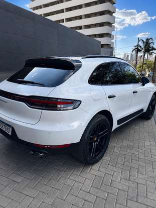 PORSCHE-MACAN-2021