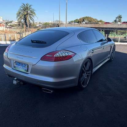 PORSCHE-PANAMERA-2011
