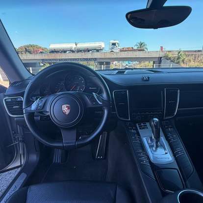 PORSCHE-PANAMERA-2011