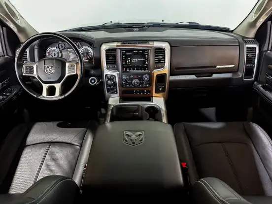 RAM-1500-5.7 V8 GASOLINA REBEL CD 4X4 AUTOMÁTICO RAM-1500-2022