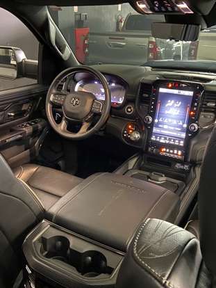 RAM-1500-5.7 V8 GASOLINA LIMITED CD 4X4 AUTOMÁTICO RAM-1500-2023