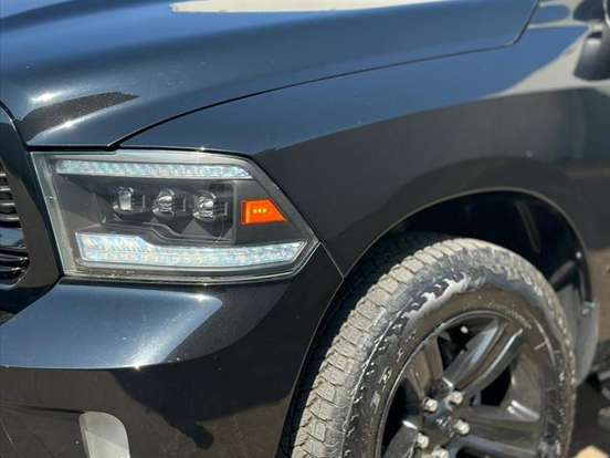 RAM-1500-5.7 V8 GASOLINA LIMITED CD 4X4 AUTOMÁTICO RAM-1500-2023