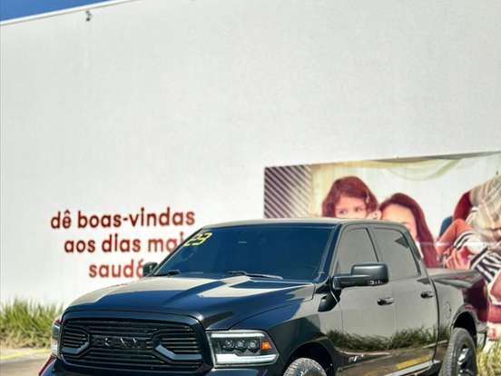 RAM-1500-5.7 V8 GASOLINA LIMITED CD 4X4 AUTOMÁTICO RAM-1500-2023
