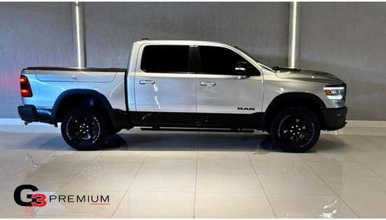 RAM-1500-5.7 V8 GASOLINA REBEL CD 4X4 AUTOMÁTICO RAM-1500-2022