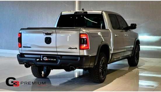 RAM-1500-5.7 V8 GASOLINA REBEL CD 4X4 AUTOMÁTICO RAM-1500-2022