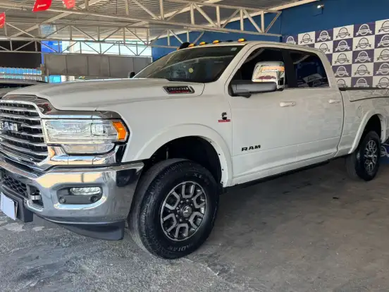 RAM-3500-6.7 I6 TURBO DIESEL LIMITED LONGHORN CD 4X4 AUTOMÁTICO RAM-3500-2023