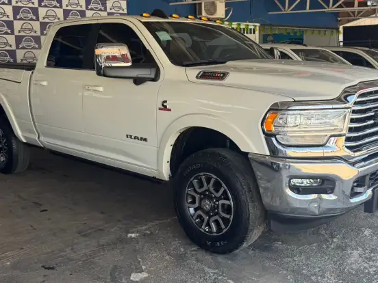 RAM-3500-6.7 I6 TURBO DIESEL LIMITED LONGHORN CD 4X4 AUTOMÁTICO RAM-3500-2023