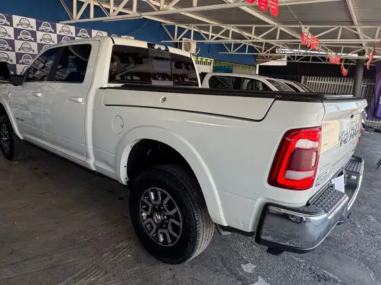 RAM-3500-6.7 I6 TURBO DIESEL LIMITED LONGHORN CD 4X4 AUTOMÁTICO RAM-3500-2023