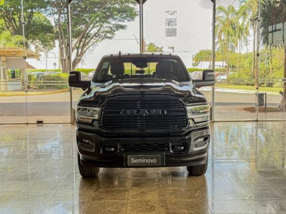 RAM 3500 6.7 I6 TURBO DIESEL LARAMIE CD 4X4 AUTOMÁTICO