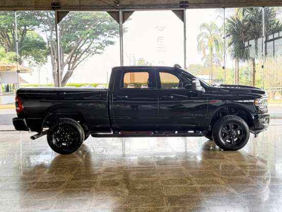 RAM-3500-6.7 I6 TURBO DIESEL LARAMIE CD 4X4 AUTOMÁTICO RAM-3500-2023