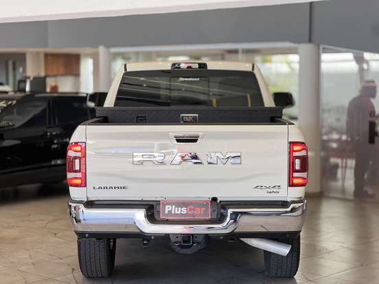 RAM-3500-6.7 I6 TURBO DIESEL LARAMIE CD 4X4 AUTOMÁTICO RAM-3500-2022