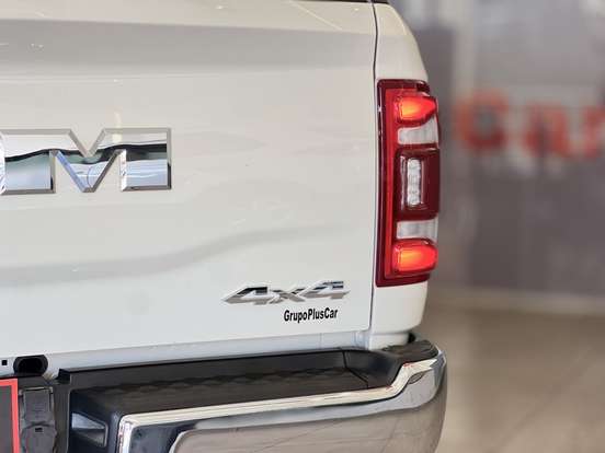 RAM-3500-6.7 I6 TURBO DIESEL LARAMIE CD 4X4 AUTOMÁTICO RAM-3500-2022