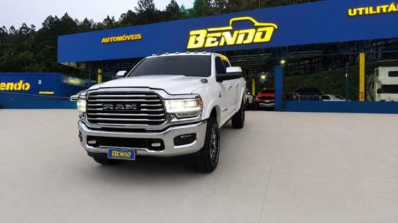 RAM 3500 6.7 I6 TURBO DIESEL LIMITED LONGHORN CD 4X4  AUTOMÁTICO