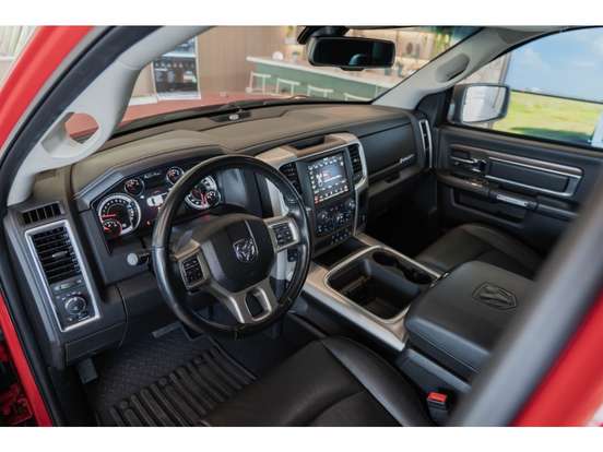 RAM-CLASSIC-5.7 V8 GASOLINA LARAMIE NIGHT EDITION CD 4X4 AUTOMÁTICO RAM-CLASSIC-2022