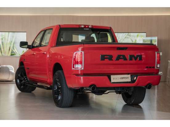 RAM-CLASSIC-5.7 V8 GASOLINA LARAMIE NIGHT EDITION CD 4X4 AUTOMÁTICO RAM-CLASSIC-2022