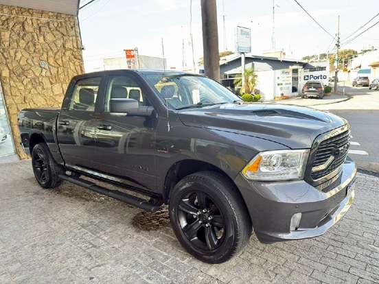 RAM-CLASSIC-5.7 V8 GASOLINA LARAMIE NIGHT EDITION CD 4X4 AUTOMÁTICO RAM-CLASSIC-2022