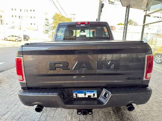 RAM-CLASSIC-5.7 V8 GASOLINA LARAMIE NIGHT EDITION CD 4X4 AUTOMÁTICO RAM-CLASSIC-2022