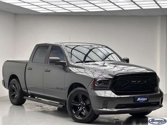 RAM-CLASSIC-5.7 V8 GASOLINA LARAMIE NIGHT EDITION CD 4X4 AUTOMÁTICO RAM-CLASSIC-2023