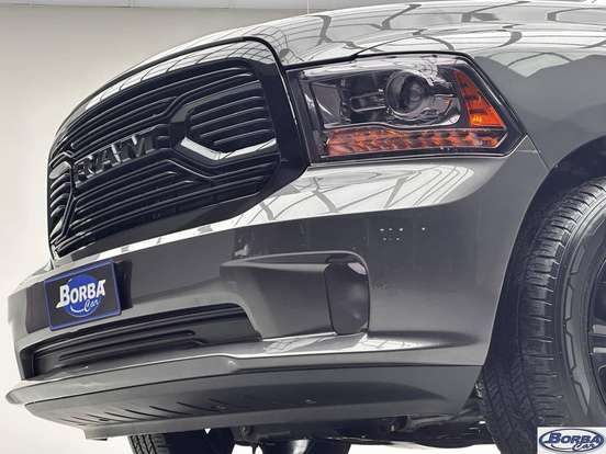 RAM-CLASSIC-5.7 V8 GASOLINA LARAMIE NIGHT EDITION CD 4X4 AUTOMÁTICO RAM-CLASSIC-2023