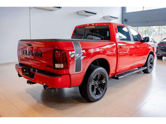 RAM-CLASSIC-5.7 V8 GASOLINA R/T CD 4X4 AUTOMÁTICO RAM-CLASSIC-2023