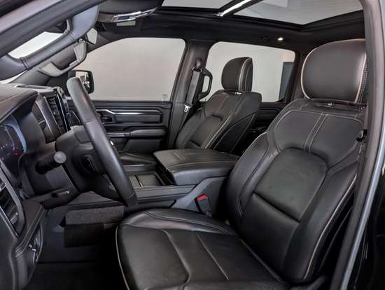 RAM-1500-5.7 V8 GASOLINA LIMITED NIGHT EDITION CD 4X4 AUTOMÁTICO RAM-1500-2023