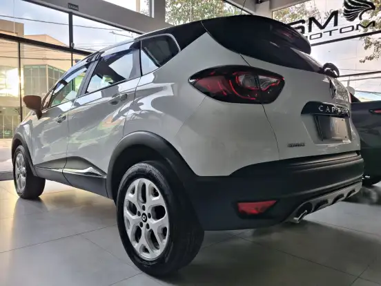 RENAULT-CAPTUR-2018