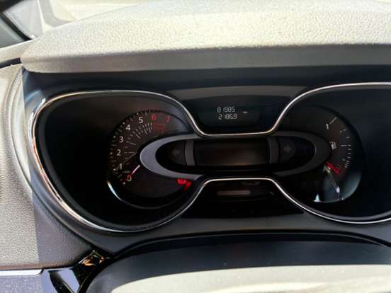 RENAULT-CAPTUR-2021