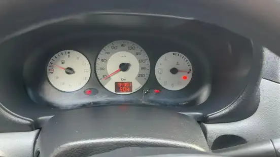 RENAULT-CLIO-2009