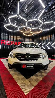 RENAULT-DUSTER-2023