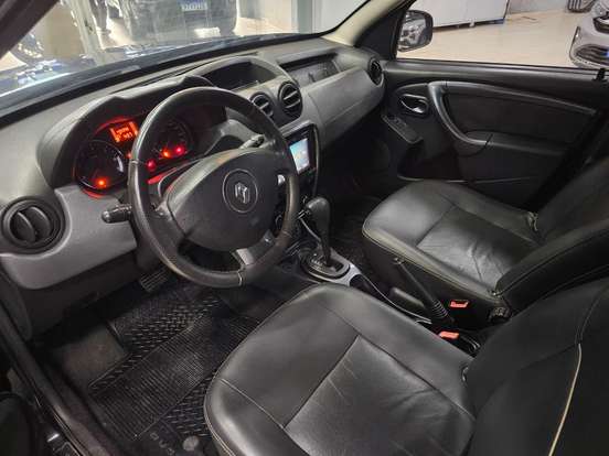 RENAULT-DUSTER-2013
