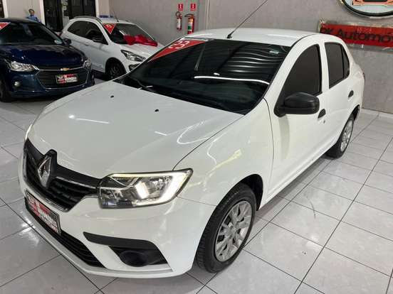 RENAULT-LOGAN-2022