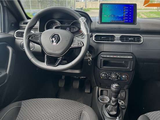 RENAULT-OROCH-2024