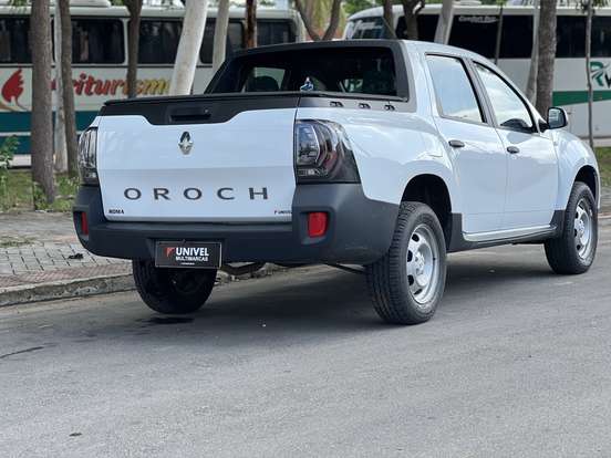RENAULT-OROCH-2024