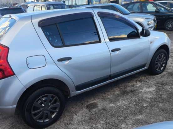 RENAULT-SANDERO-1.0 EXPRESSION 16V FLEX 4P MANUAL RENAULT-SANDERO-2010