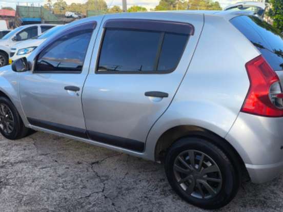 RENAULT-SANDERO-1.0 EXPRESSION 16V FLEX 4P MANUAL RENAULT-SANDERO-2010