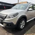 RENAULT SANDERO 1.6 STEPWAY 16V FLEX 4P AUTOMÁTICO RENAULT SANDERO 1.6 STEPWAY 16V FLEX 4P AUTOMÁTICO