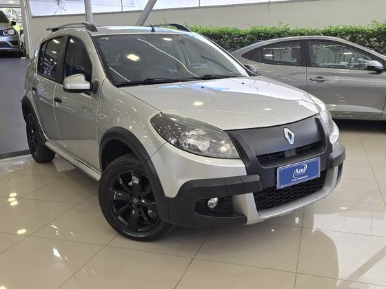 RENAULT SANDERO 1.6 STEPWAY 16V FLEX 4P AUTOMÁTICO
